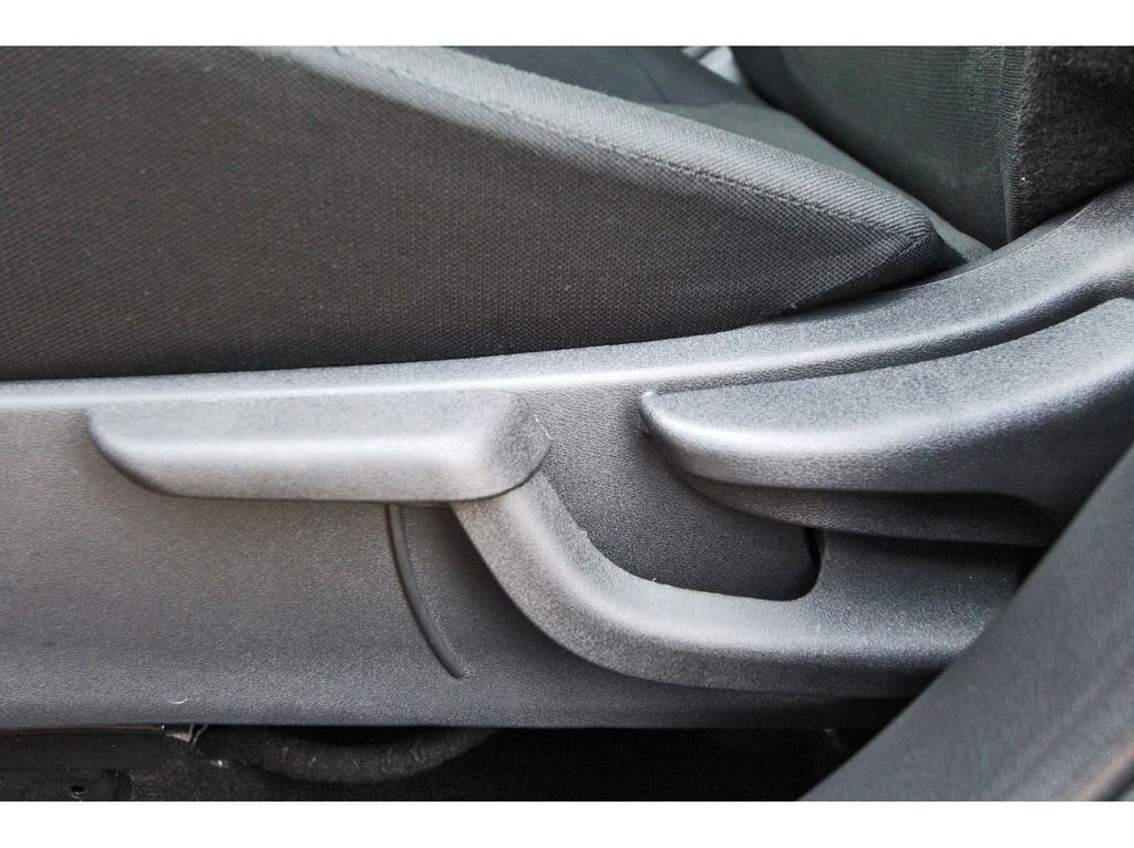 Certified 2025 Nissan Kicks Play S FWD image 25