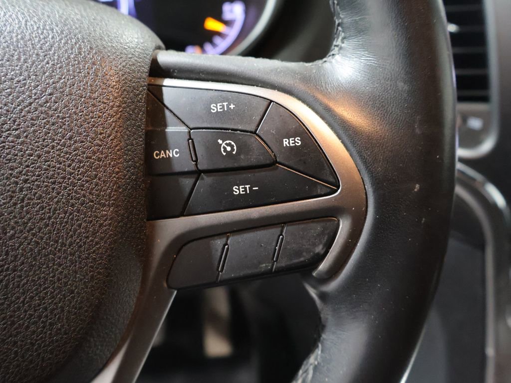 Used 2018 Jeep Grand Cherokee Altitude AWD/4WD image 41