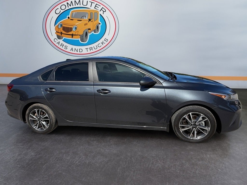 Used 2022 Kia Forte LXS image 6