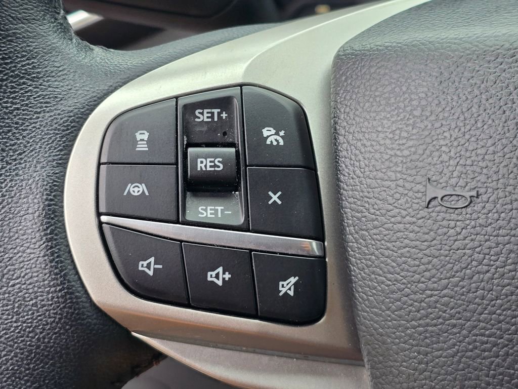 Used 2023 Ford Explorer Limited image 26