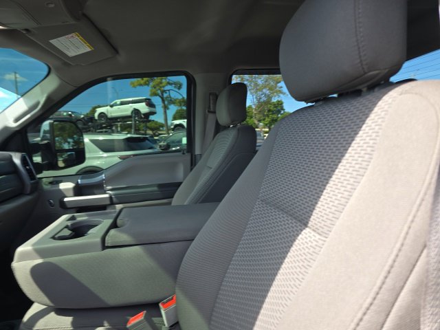 Used 2019 Ford F250 XLT w/ XLT Premium Package AWD/4WD image 8