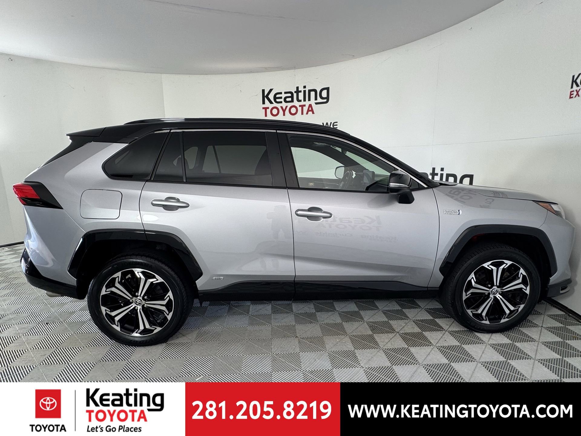 Used 2023 Toyota RAV4 XSE image 3