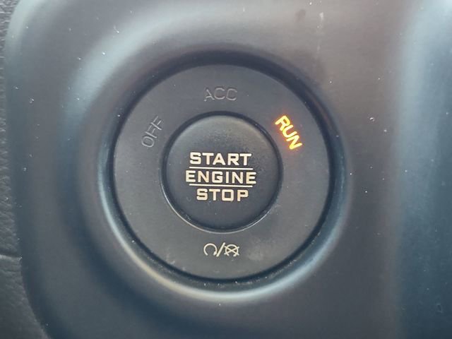 Used 2019 Jeep Wrangler Unlimited Sahara image 16