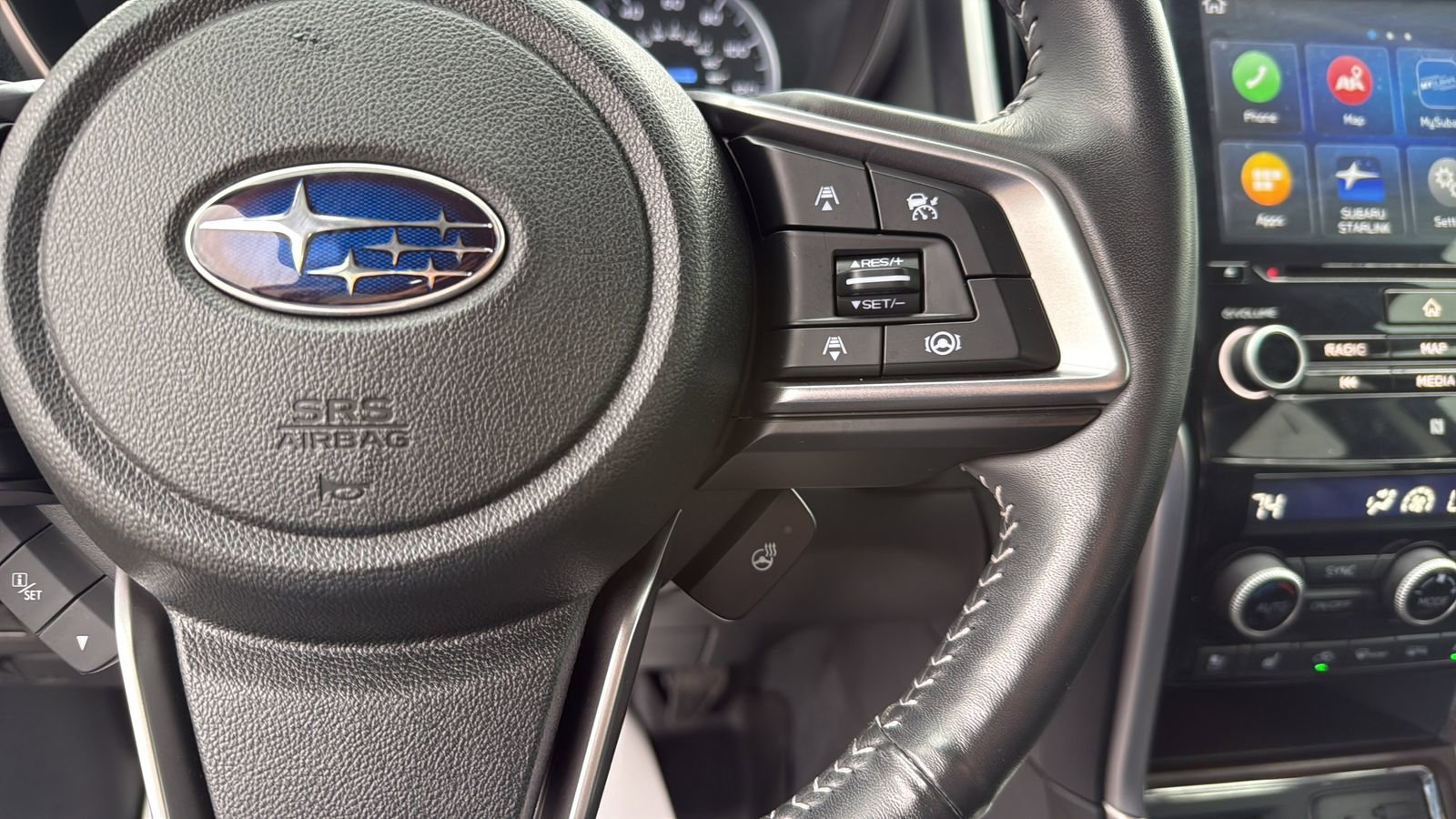 Used 2022 Subaru Ascent Touring AWD/4WD image 15