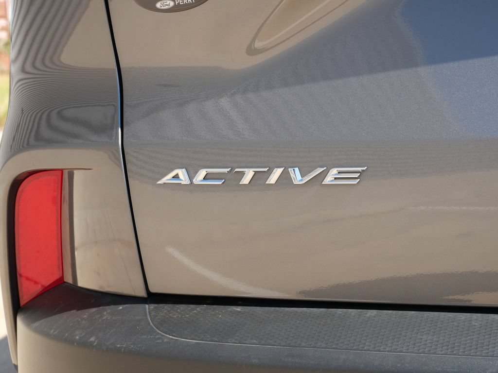 Certified 2025 Ford Escape Active AWD/4WD image 10