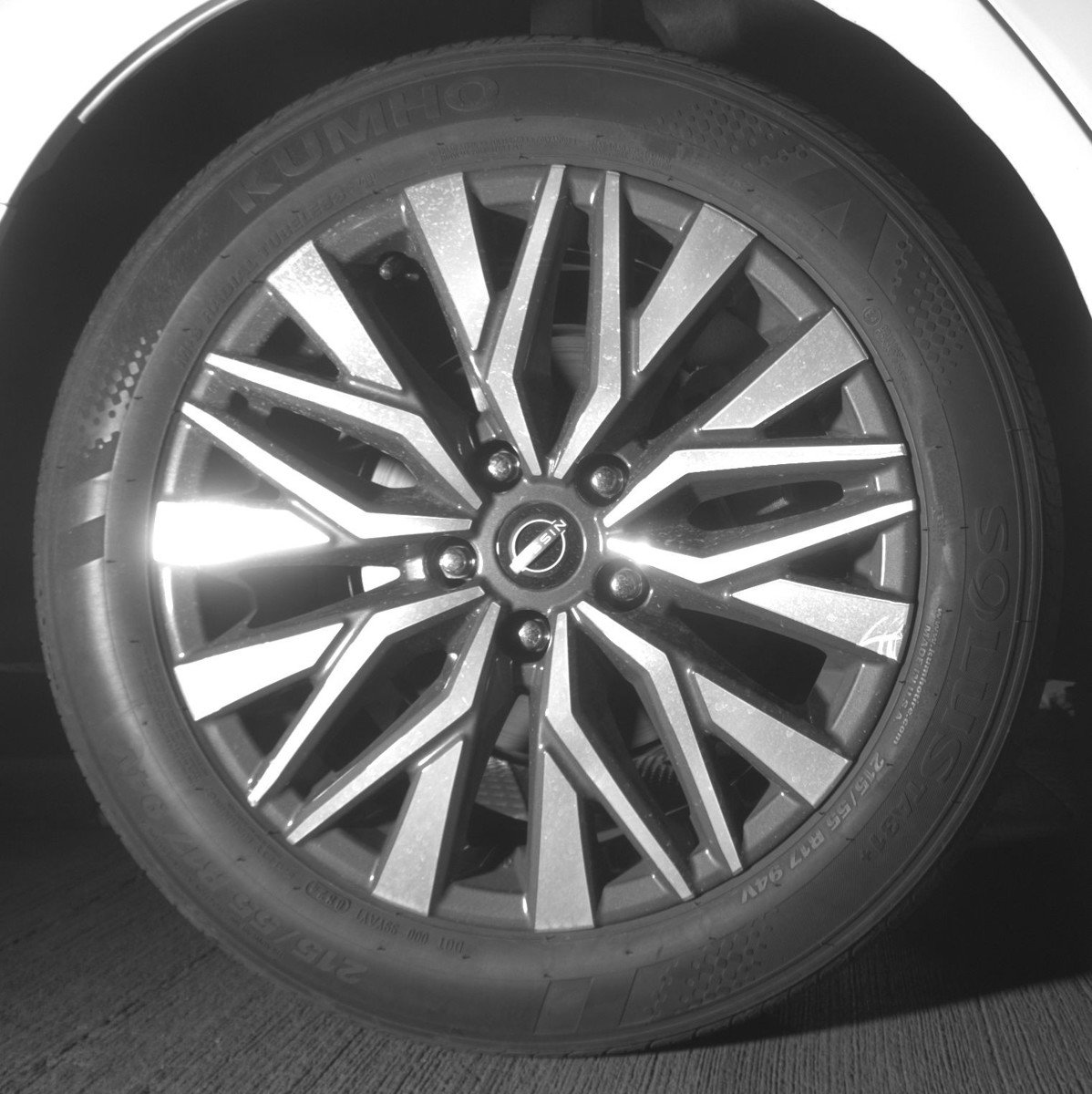 Used 2025 Nissan Altima 2.5 SV FWD image 15