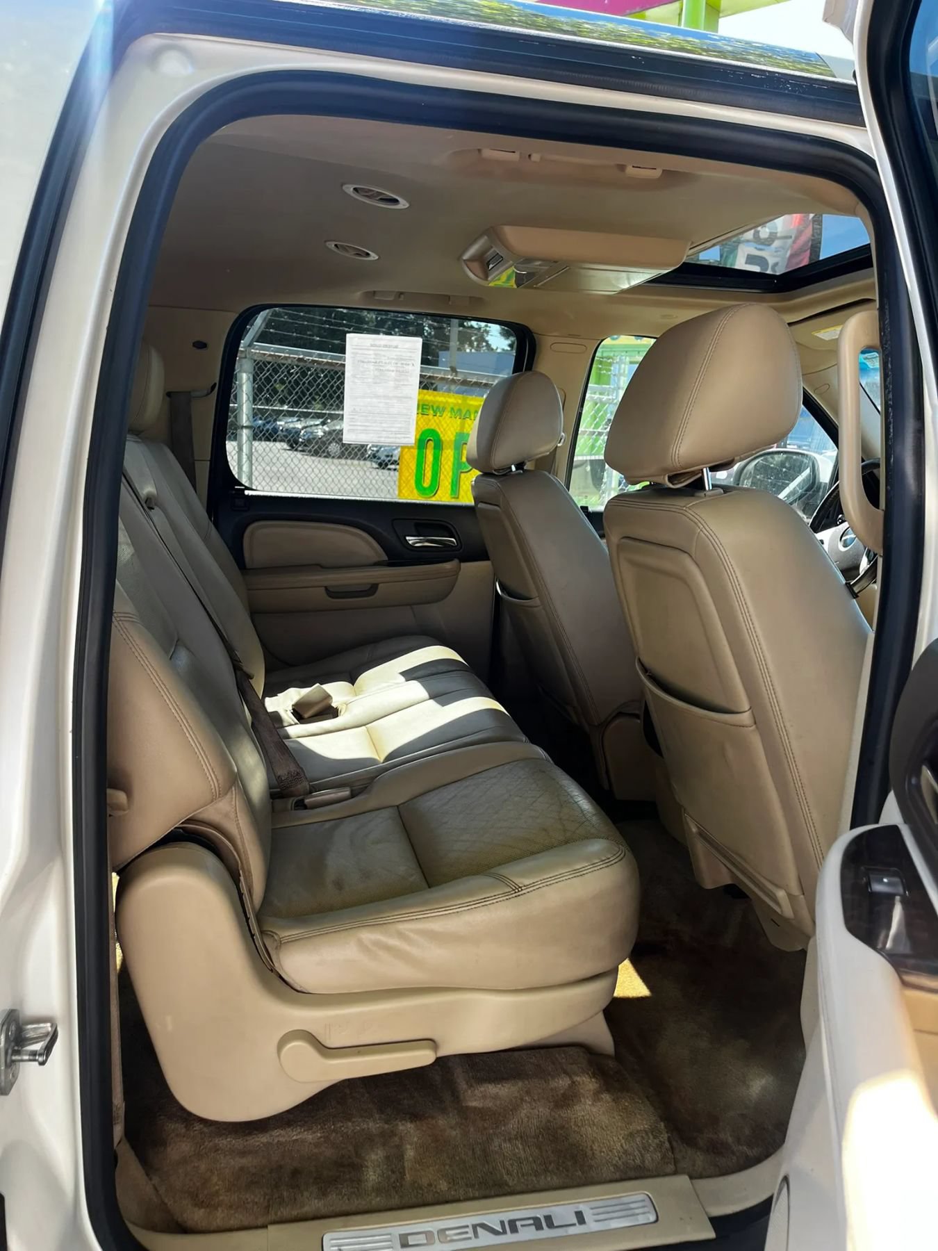 Used 2012 GMC Yukon XL Denali AWD/4WD image 15