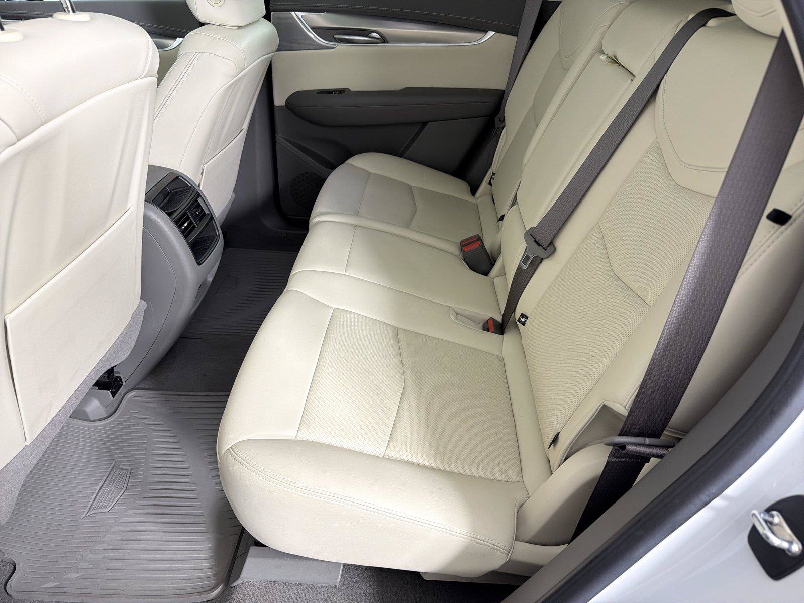 Certified 2024 Cadillac XT5 Premium Luxury AWD/4WD image 19