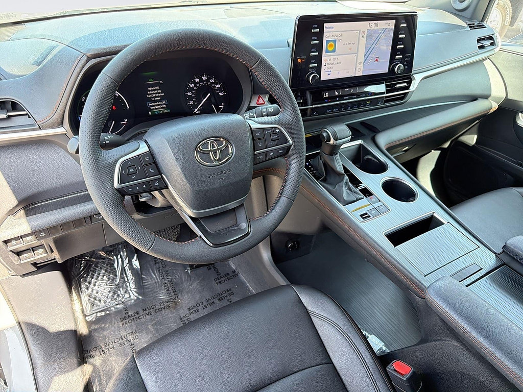 Used 2024 Toyota Sienna XSE w/ XSE Plus Package FWD image 7