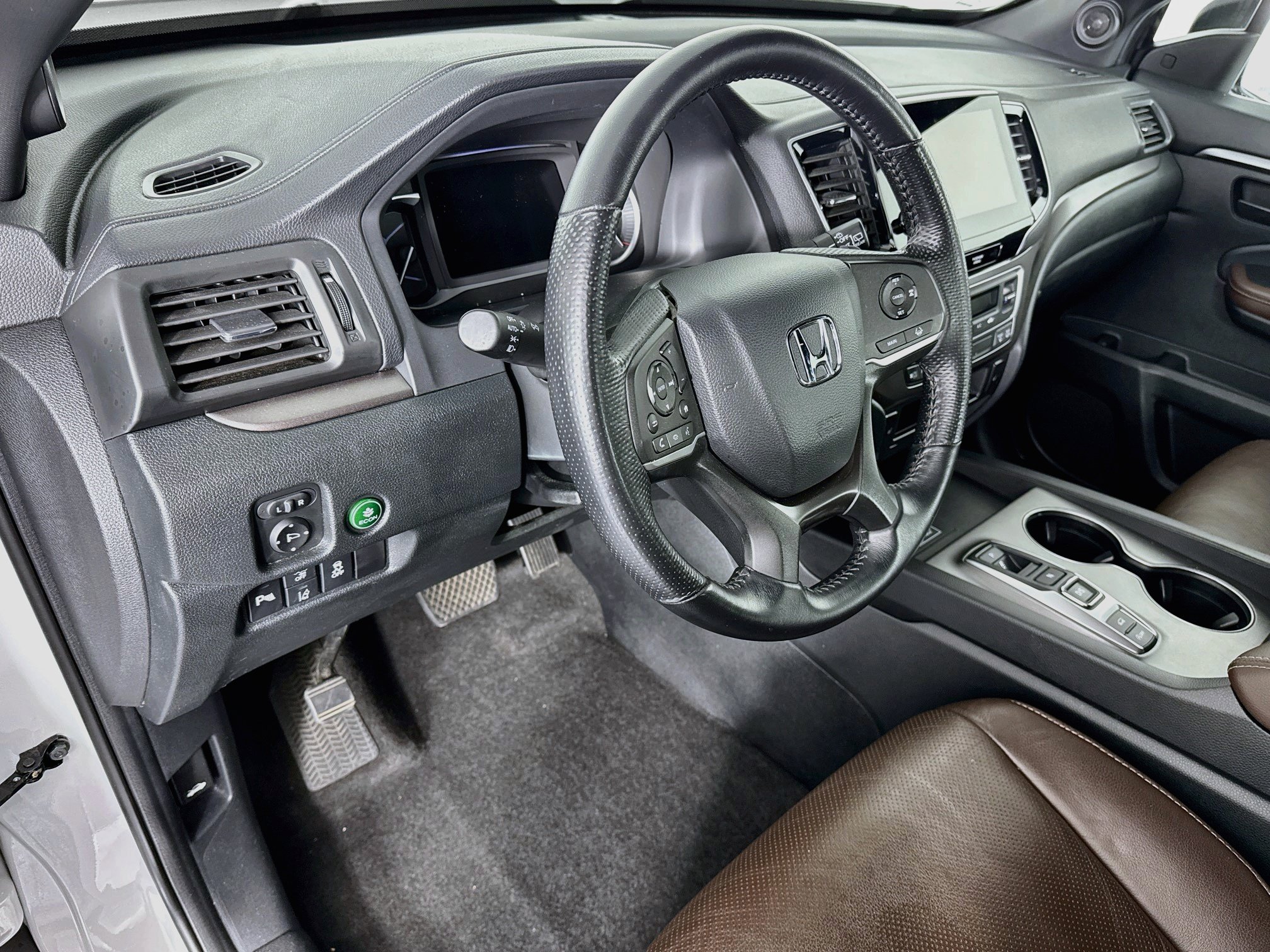 Certified 2024 Honda Passport EX-L image 9
