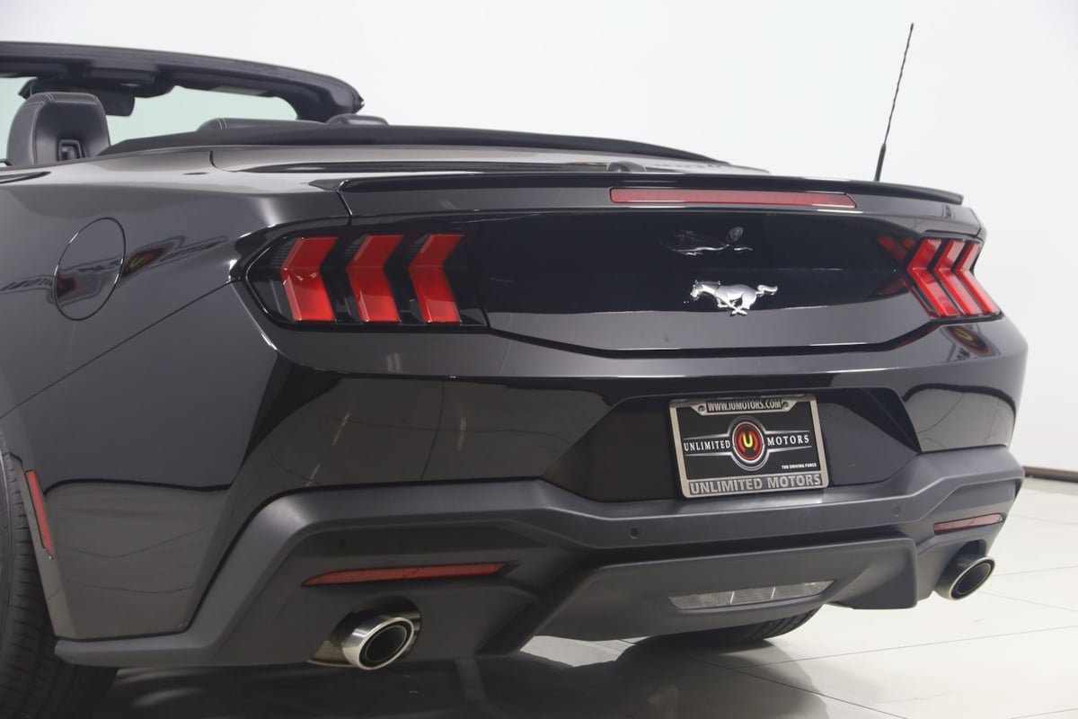 Used 2024 Ford Mustang Premium RWD image 25