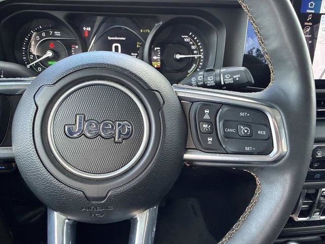 Used 2024 Jeep Wrangler Unlimited Sahara w/ Technology Group AWD/4WD image 16