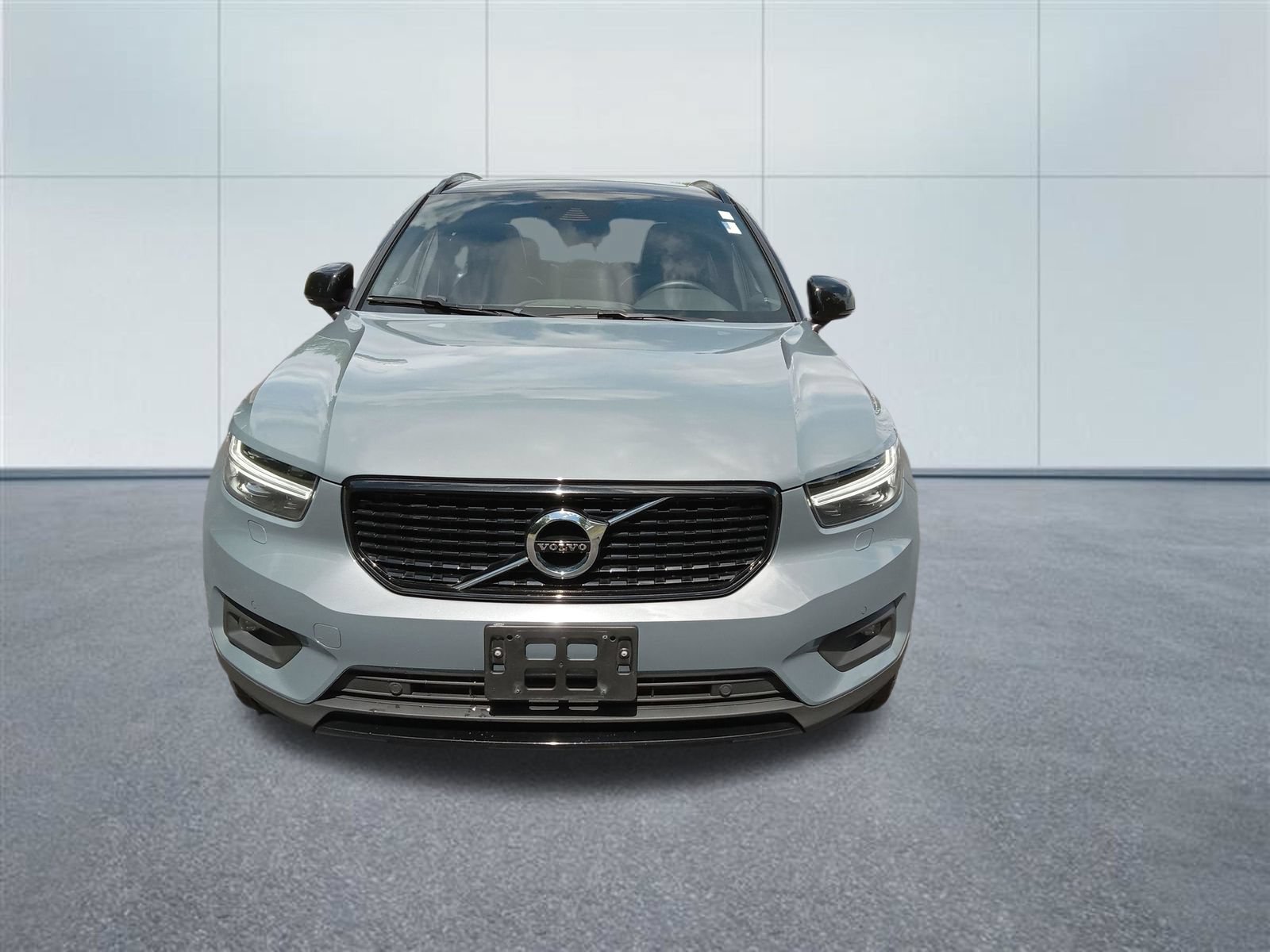 Used 2022 Volvo XC40 T5 R-Design w/ Climate Package AWD/4WD image 5