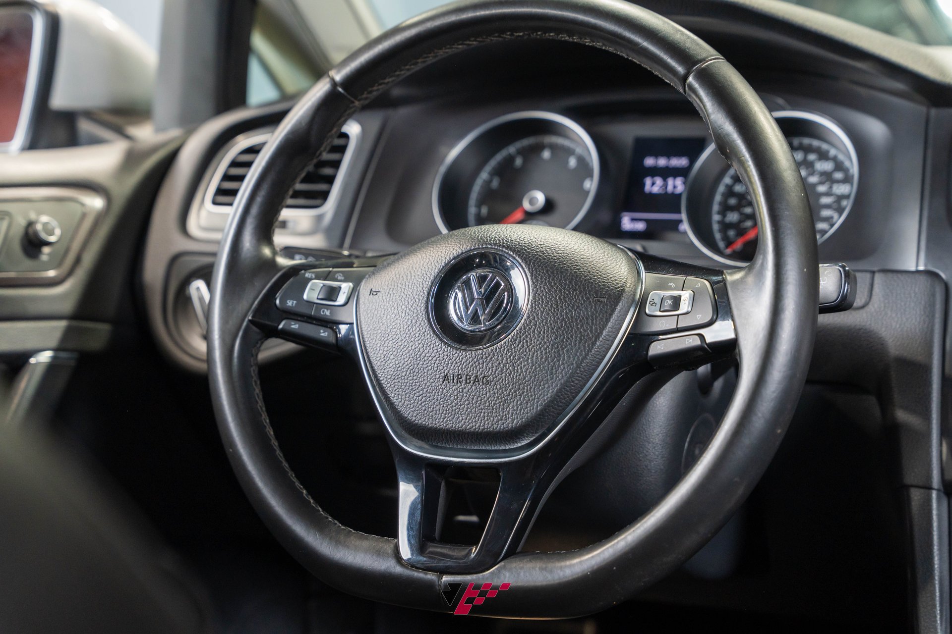 Used 2017 Volkswagen Golf Alltrack SEL AWD/4WD image 36