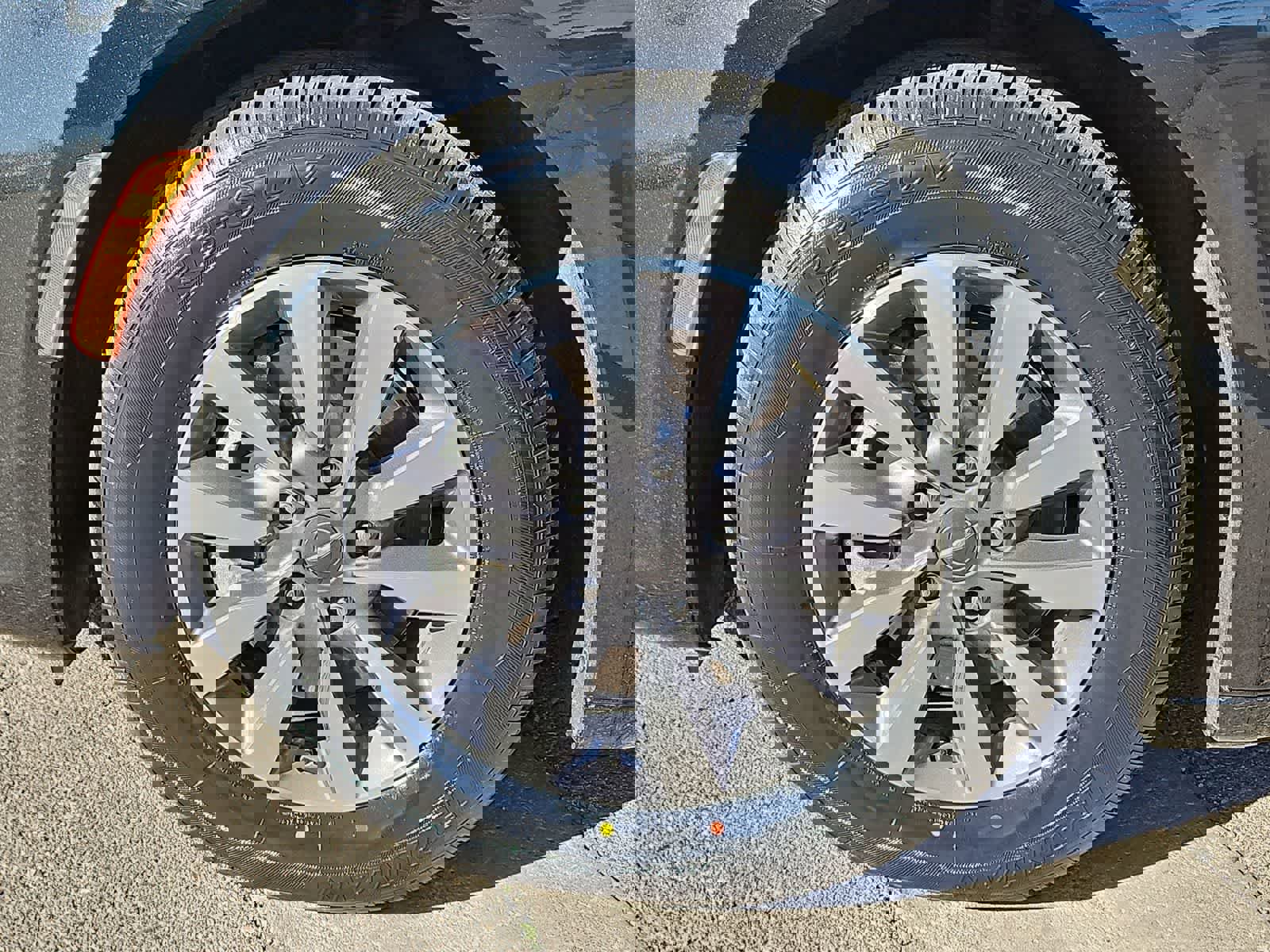 Used 2023 Chrysler Pacifica Touring-L image 15