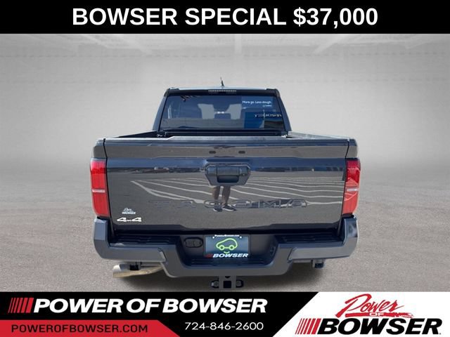 Used 2025 Toyota Tacoma SR5 AWD/4WD image 4