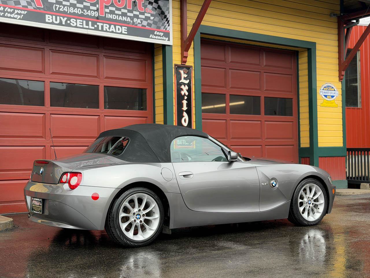 Used 2005 BMW Z4 2.5i image 5