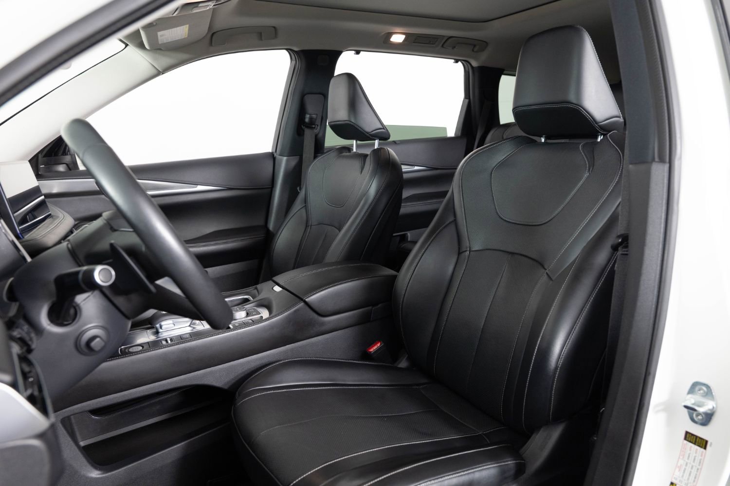 Used 2022 INFINITI QX60 Luxe w/ Cargo Package image 16