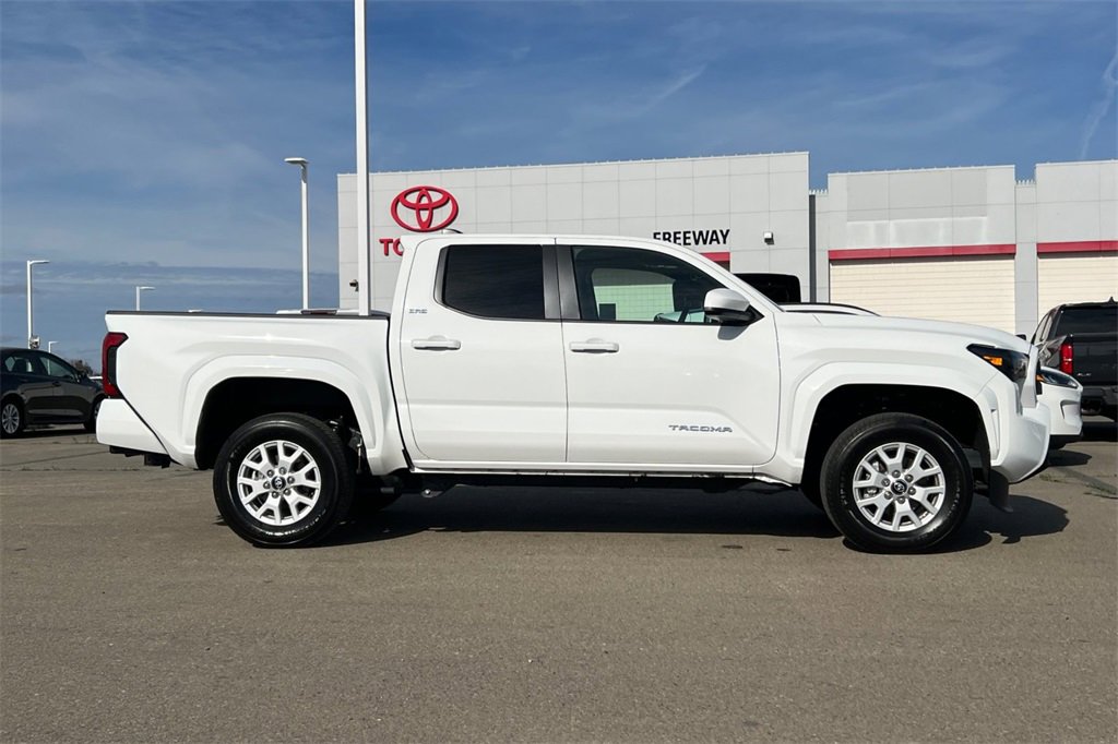 Certified 2025 Toyota Tacoma SR5 image 3
