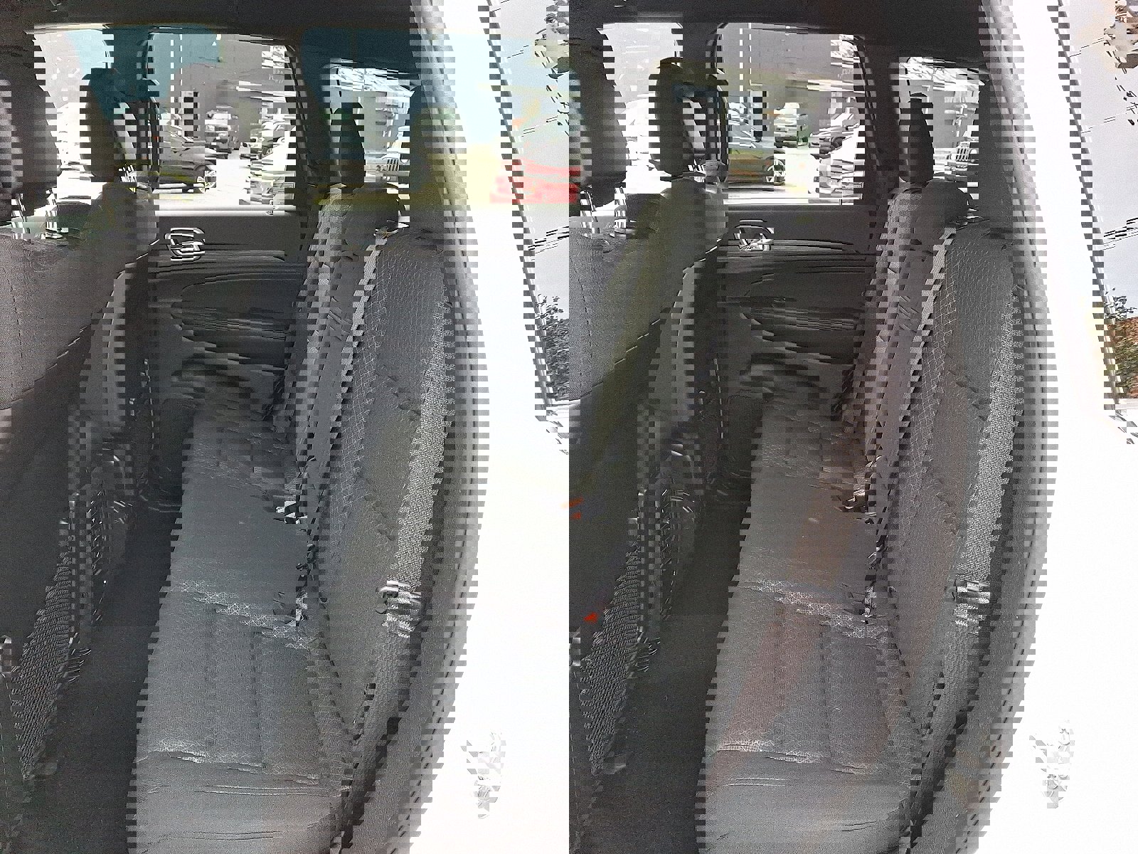 Used 2021 Jeep Grand Cherokee Laredo image 10