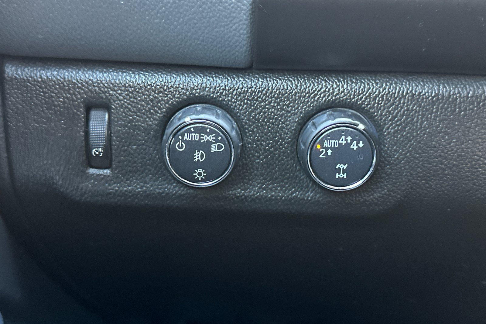 Used 2019 Chevrolet Colorado Z71 AWD/4WD image 38