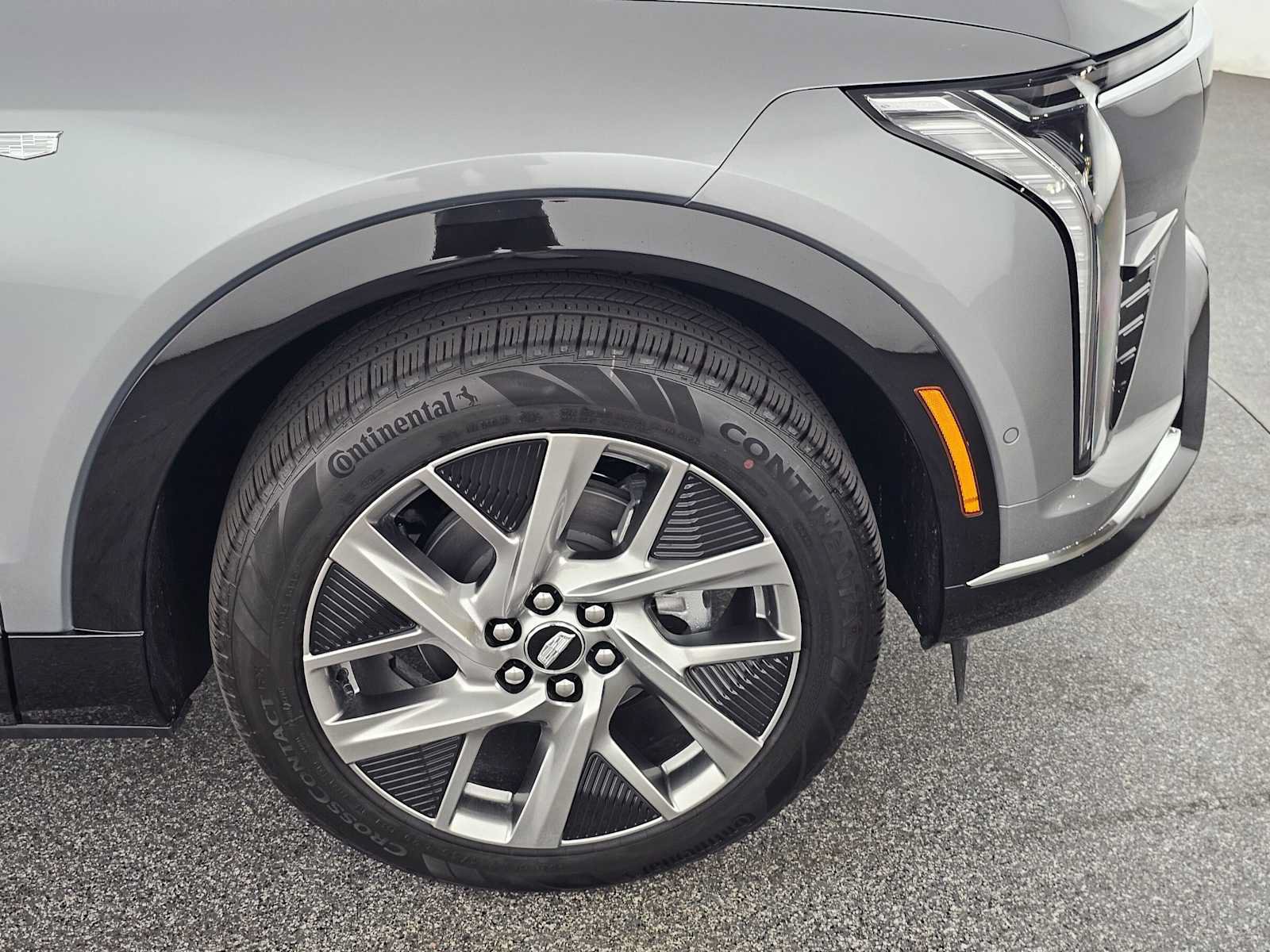 New 2027 Cadillac Optiq Premium Luxury AWD/4WD image 9