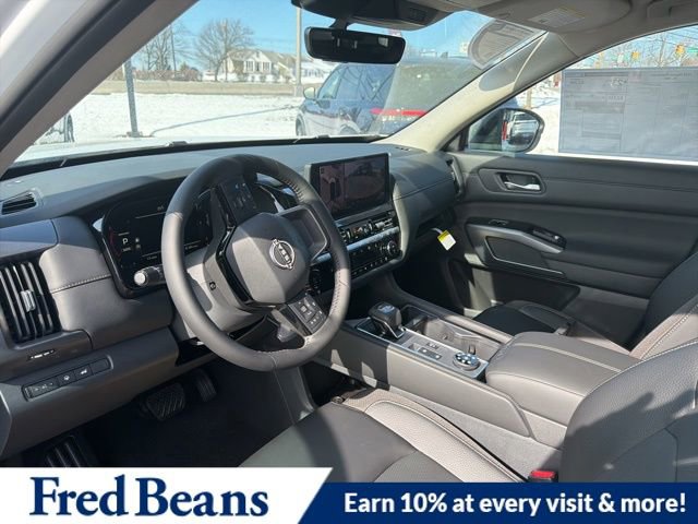 New 2026 Nissan Pathfinder SL image 4