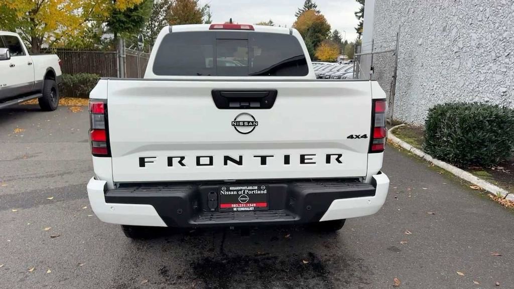 New 2026 Nissan Frontier SV w/ Tow Package AWD/4WD image 9