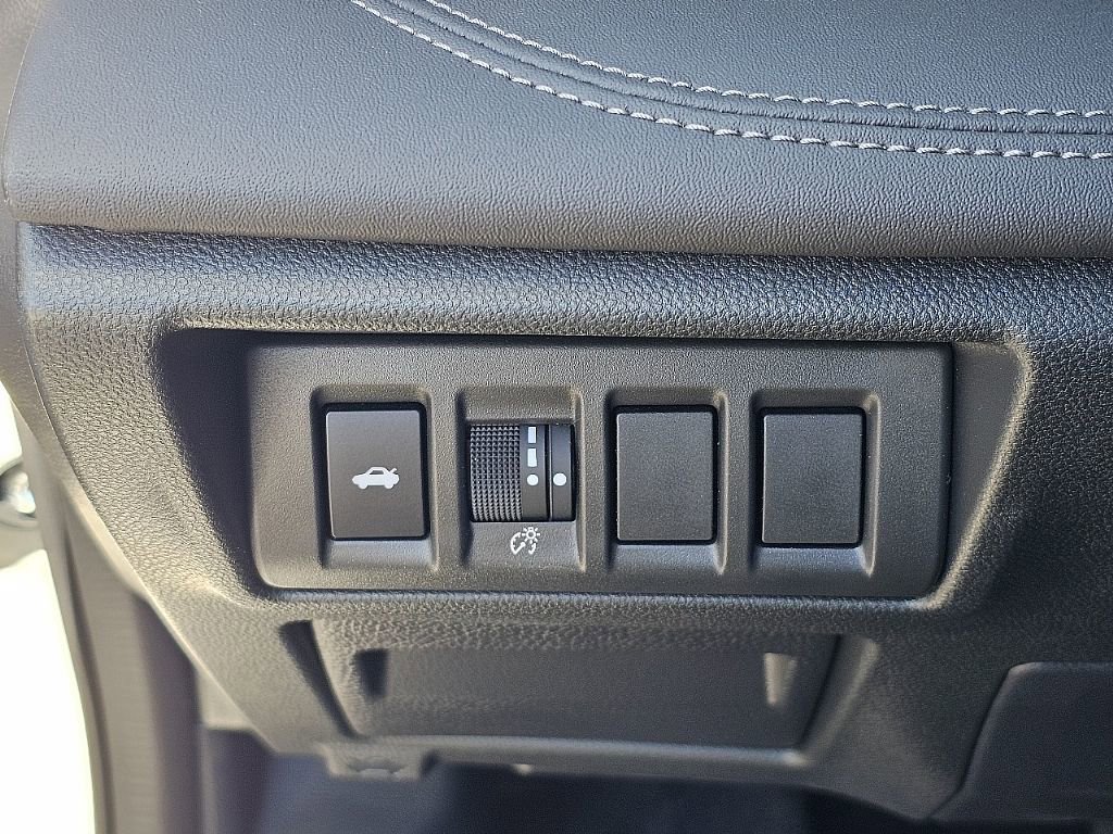 Certified 2025 Subaru Legacy Limited image 30