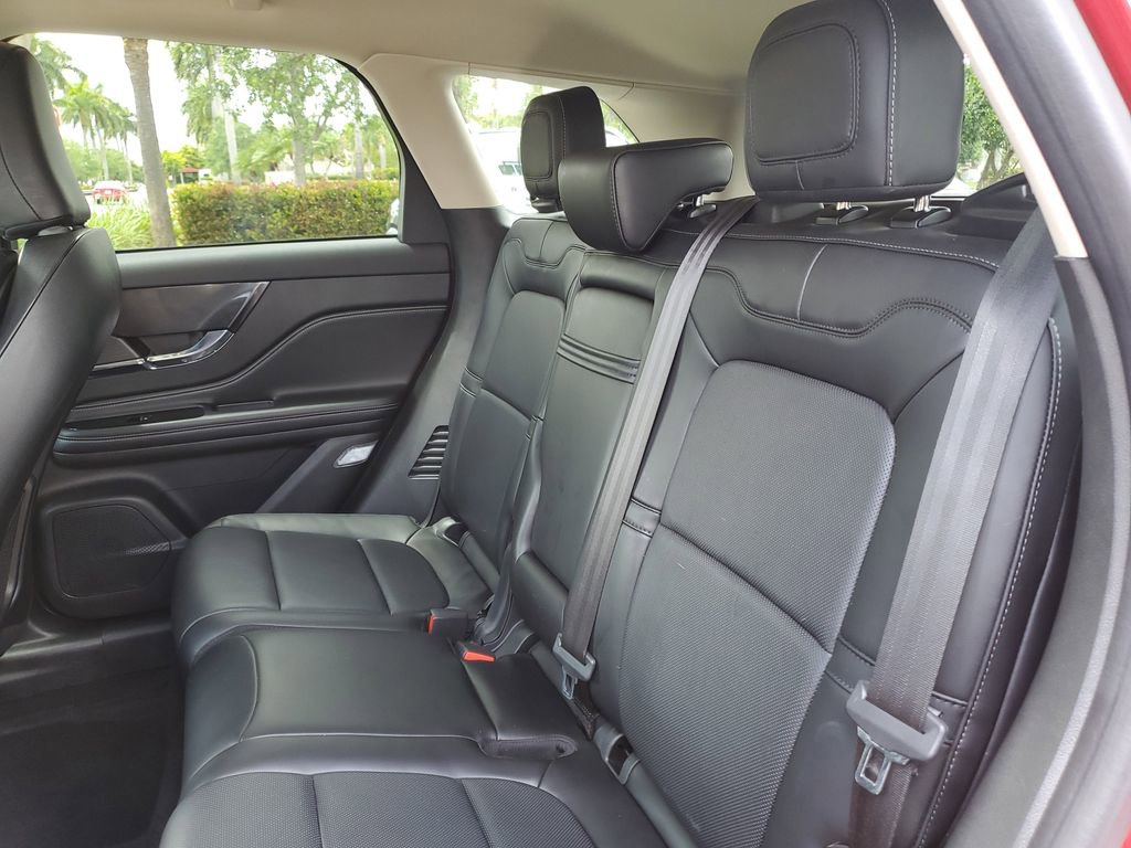 Used 2023 Lincoln Corsair Reserve image 12