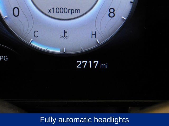 Certified 2025 Hyundai Elantra SEL image 37