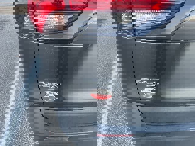 Used 2020 Toyota RAV4 XLE image 17