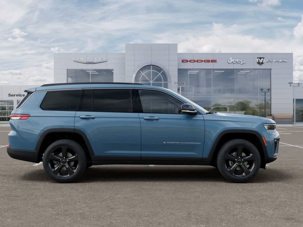 New 2026 Jeep Grand Cherokee L Limited w/ Limited Altitude Package AWD/4WD image 21