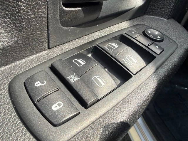 Used 2015 RAM 2500 Tradesman w/ Chrome Appearance Group AWD/4WD image 11