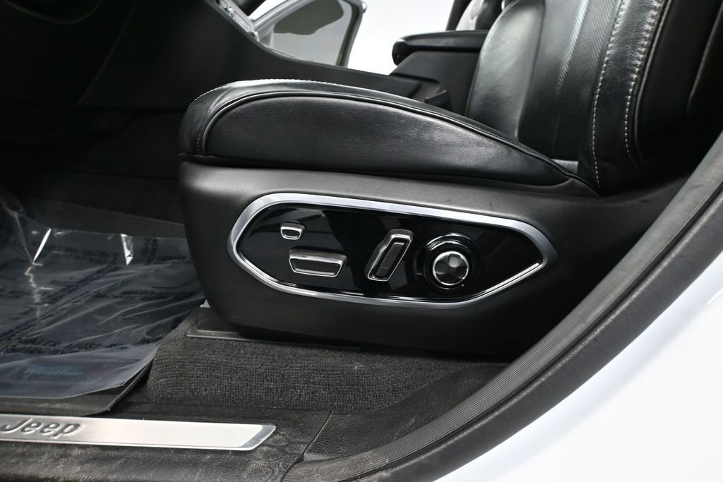 Used 2021 Jeep Grand Cherokee L Overland w/ Advanced Protech Group III image 24