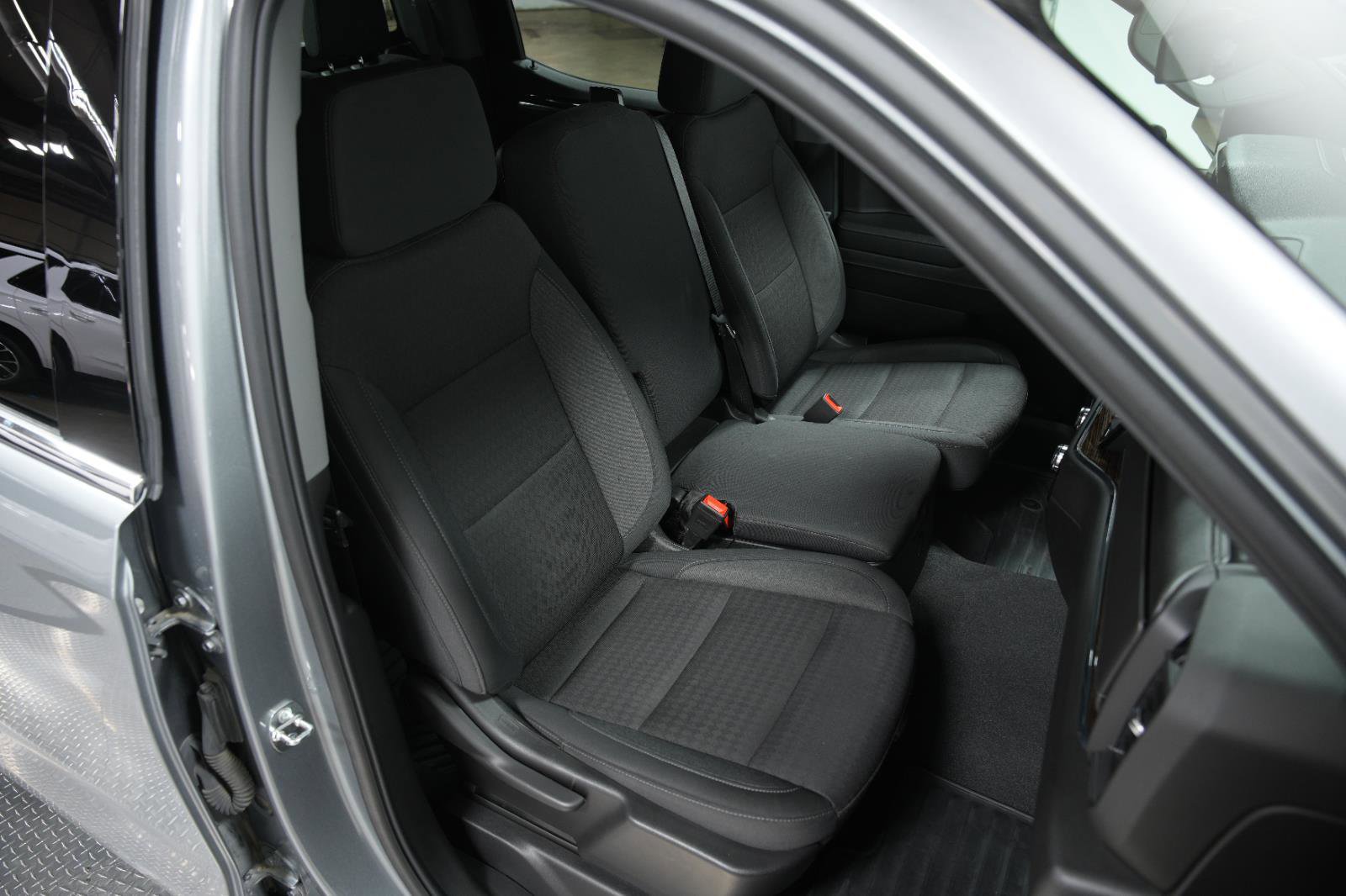 Used 2023 GMC Sierra 1500 SLE w/ Preferred Package image 15