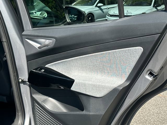New 2026 Volkswagen ID.4 Pro RWD image 16