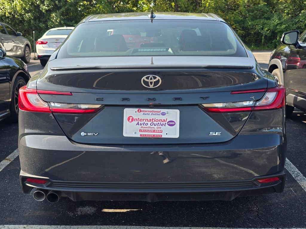 Used 2025 Toyota Camry SE FWD image 7