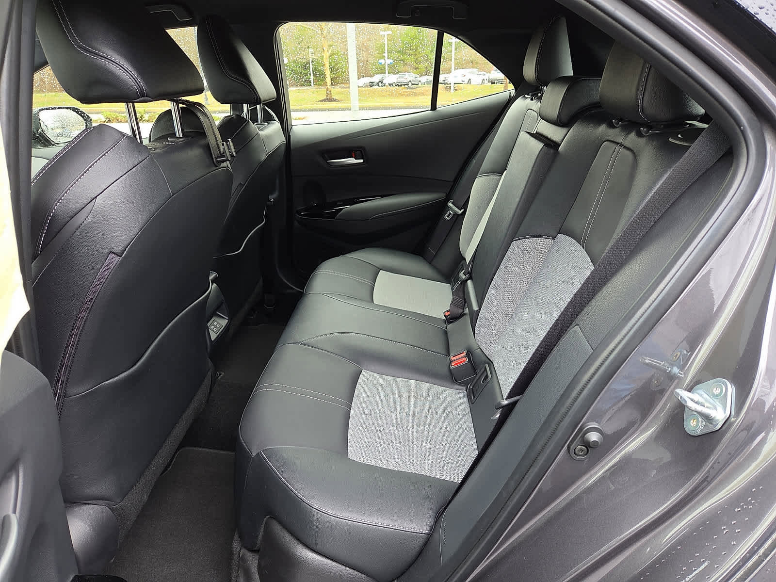 Used 2025 Toyota Corolla XSE image 12