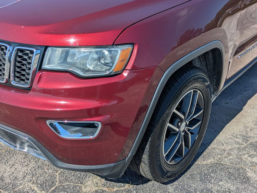 Used 2017 Jeep Grand Cherokee Limited AWD/4WD image 9