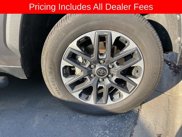 Used 2023 Toyota Tundra Limited AWD/4WD image 11