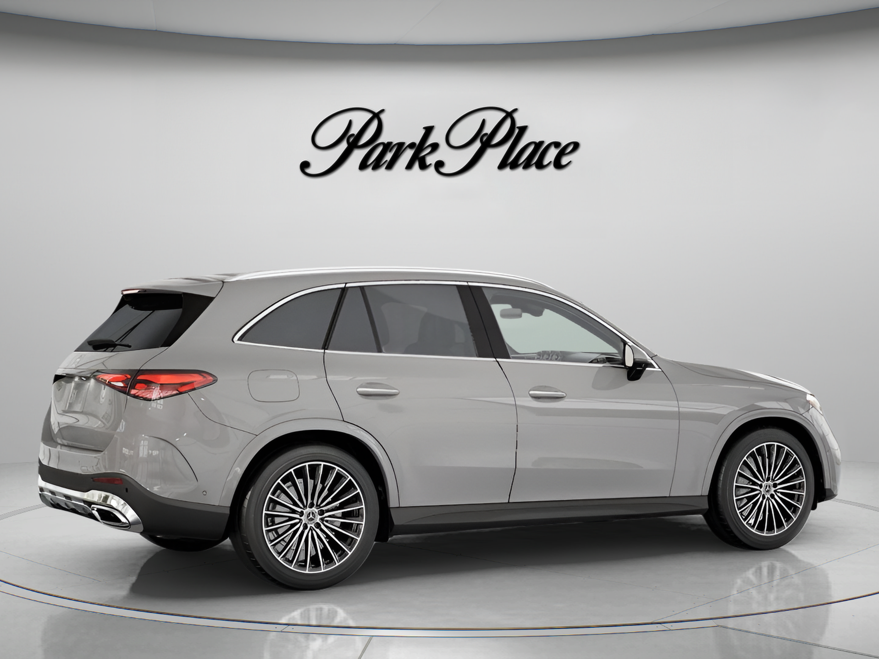 Used 2026 Mercedes-Benz GLC 300 image 24