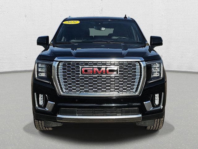 Used 2021 GMC Yukon XL Denali w/ Denali Premium Package image 2
