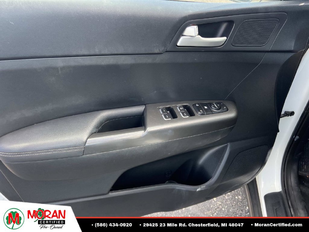 Used 2019 Kia Sportage LX FWD image 14