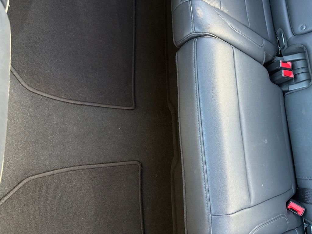 Used 2025 GMC Sierra 1500 SLT image 33