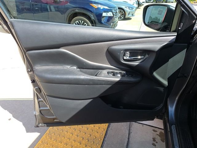 Used 2023 Nissan Murano SV FWD image 11