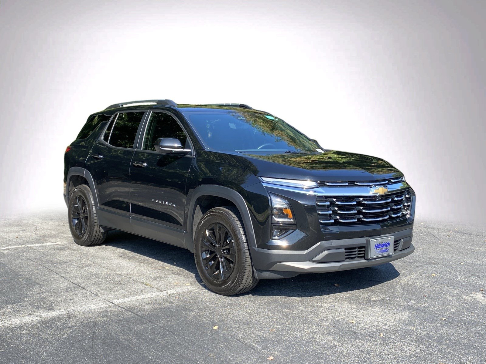 Used 2025 Chevrolet Equinox LT w/ Convenience Package II AWD/4WD image 2