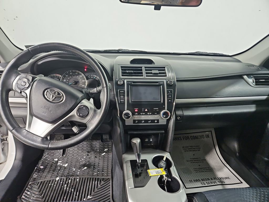 Used 2012 Toyota Camry SE image 12
