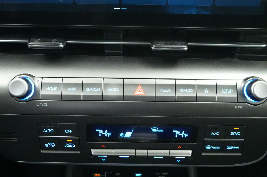 Used 2024 Hyundai Kona SEL AWD/4WD image 30
