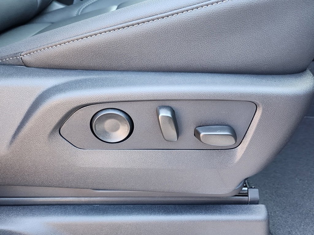 New 2026 GMC Sierra 1500 SLT w/ SLT Premium Plus Package image 38